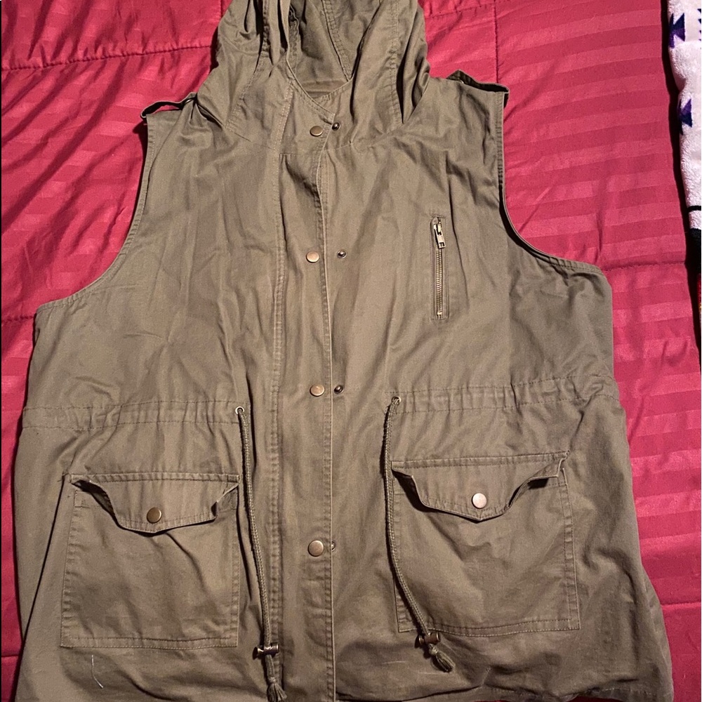 Women’s plus size vest